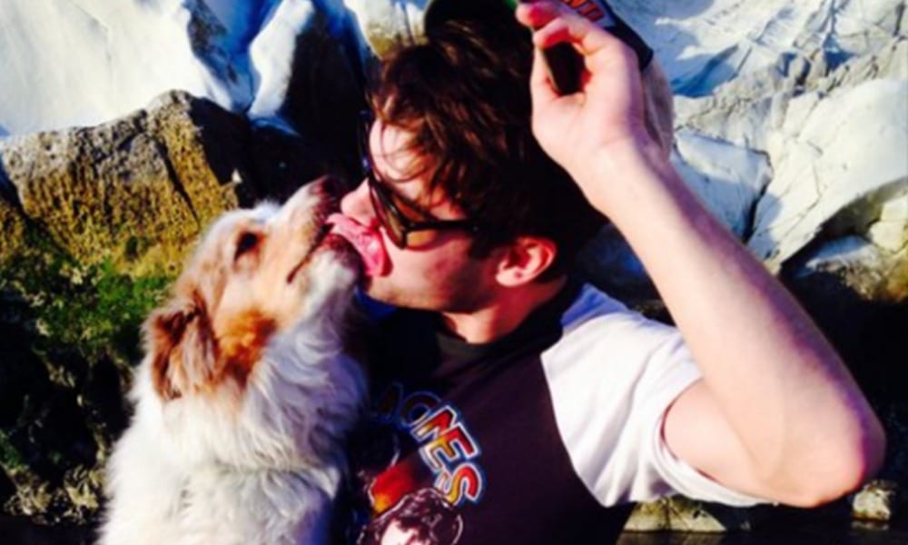 Zac Efron piange il cane Puppy: "Ci vediamo al traguardo"