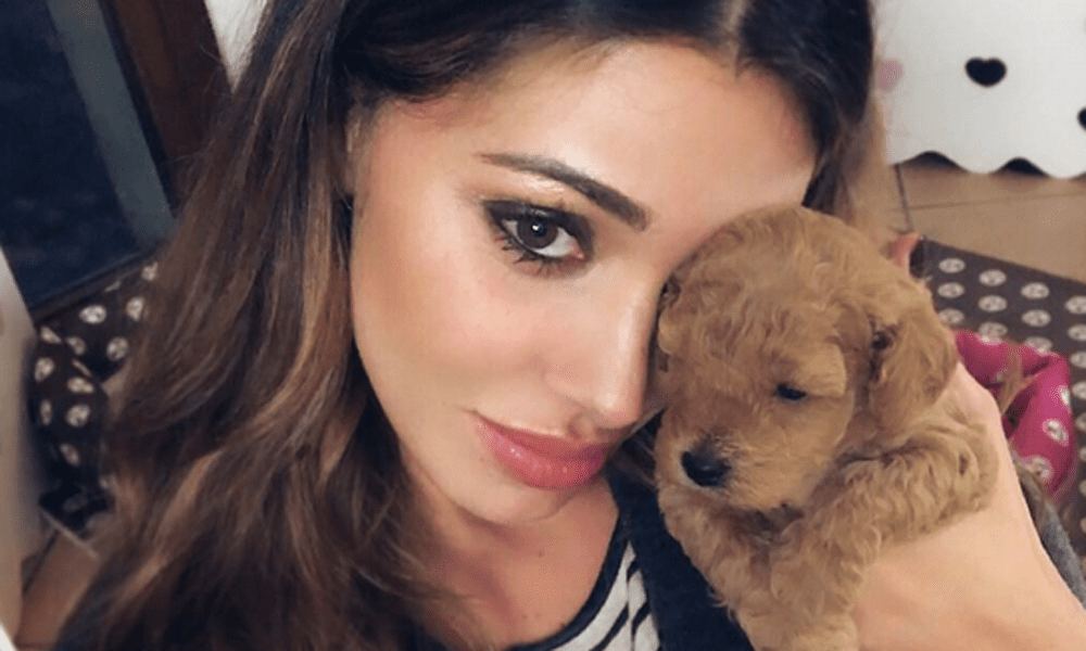 Belen Rodriguez adotta un cane e lancia un appello social