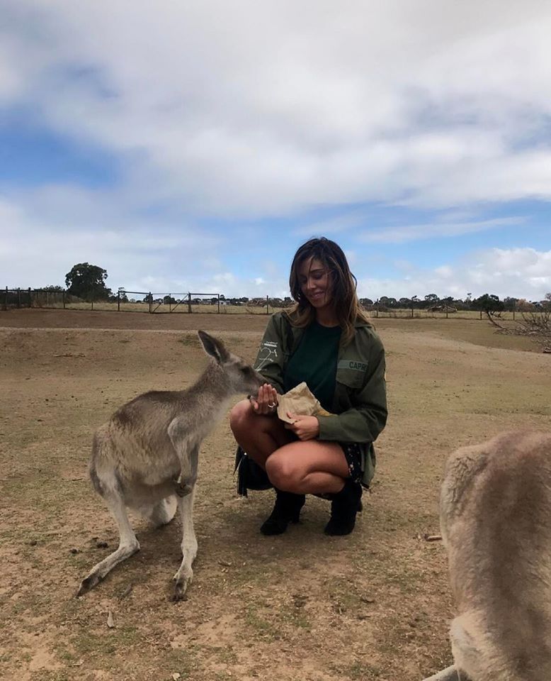 Belén Rodriguez e i canguri australiani [VIDEO]