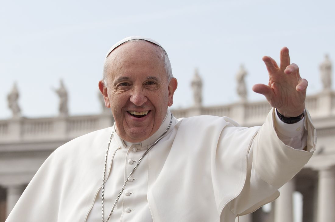 Papa Francesco: “Ho conosciuto tante famiglie che preferivano avere dei gatti o un cane a casa piuttosto che fare un figlio”