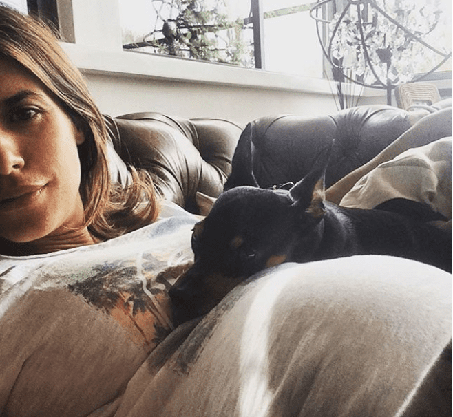 Elisabetta Canalis dice addio al cane Piero: "Non smetterò di pensare a te"