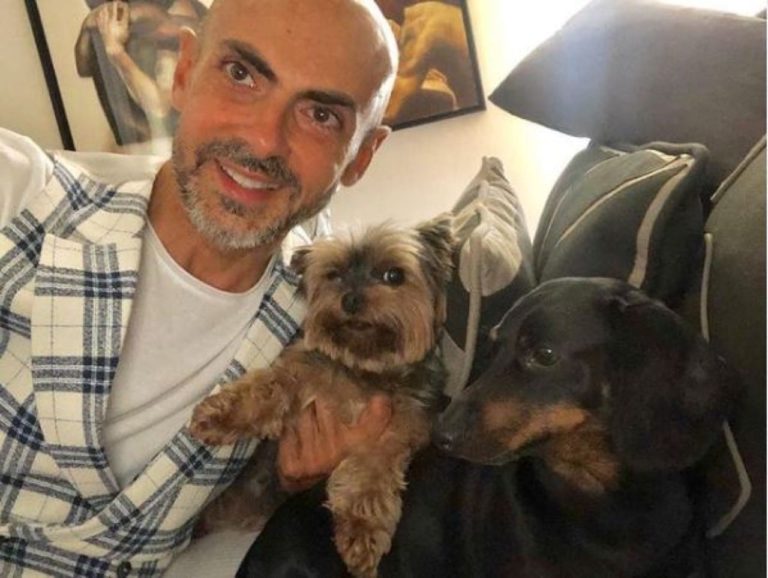 Enzo Miccio e i suoi cani: il wedding planner più famoso d’Italia innamorato di Jules et Antoinette